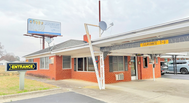 Deluxe inn, Book Inn Wilson North Carolina