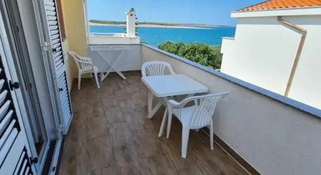 Трёхместный номер Standard с балконом и с видом на море Guesthouse Marko