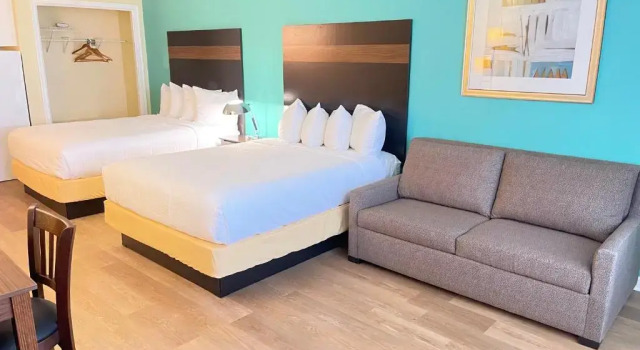 Номер Deluxe с балконом Casablanca Oceanside Inn