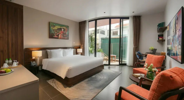 Номер Deluxe с балконом Hanoi Riverview Boutique Hotel & Apartment