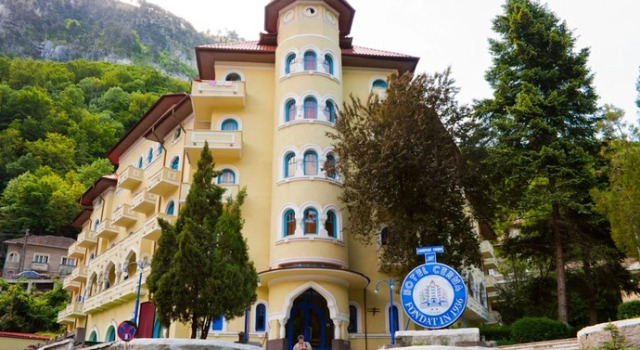 Hotel Cerna, Rezerwuj Hotel Băile Herculane 