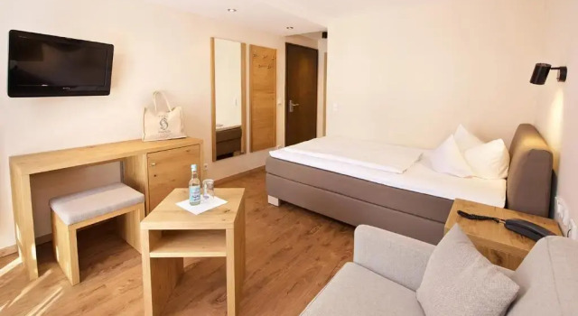 Standard room Hotel Hirsch