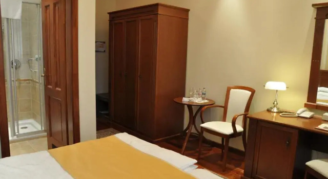 Nimród Bioszálloda és Bioétterem, Prenota Hotel Karcag 