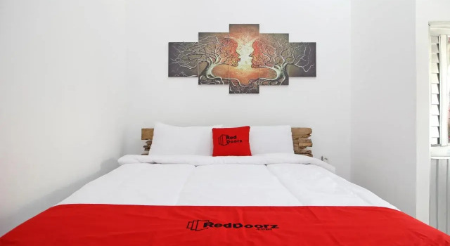 RedDoorz Syariah near Akmil Magelang, Забронировать Отель Магеланг провинция Центральная Ява
