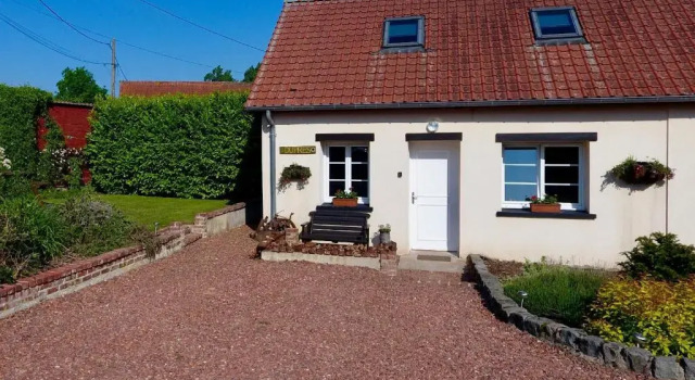 Коттедж Dupres House, Chavasse Farm, Somme Battlefields