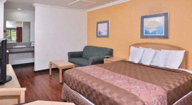 Двухместный люкс c 1 комнатой Americas Best Value Inn and Suites Clearlake