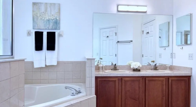 Коттедж Privacy 4 Bed 3 Bath Pool Home With Spa 4 Bedroom Home By Redawning, Kissimmee