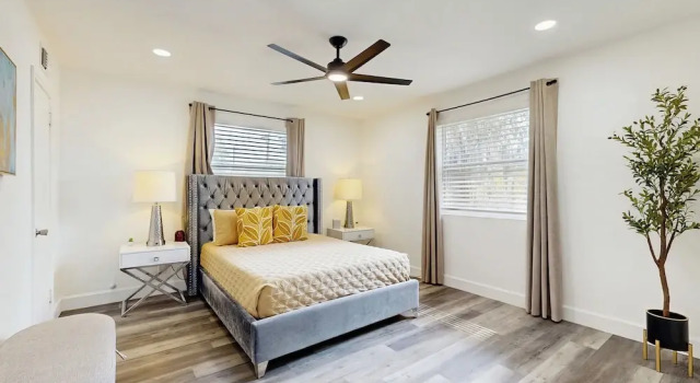 Stylish Avondale Home Pet-friendly & Walkable, Book Vacation Home Jacksonville Florida