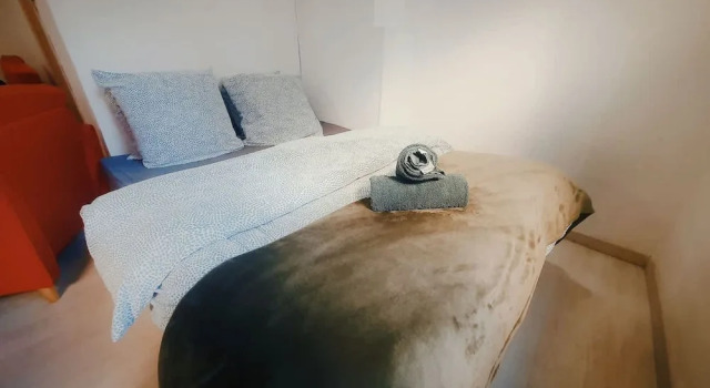 Petit Studio au 1er du th tre, Varaa Huoneisto Arras 