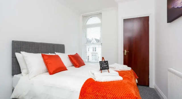 Апартаменты c 1 комнатой Luxury Granada Apartments - 1 & 2 bed FLATS Perfect for Contractors, Family, Students near Seafront