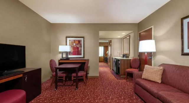 Номер Standard Embassy Suites Loveland Conference Center