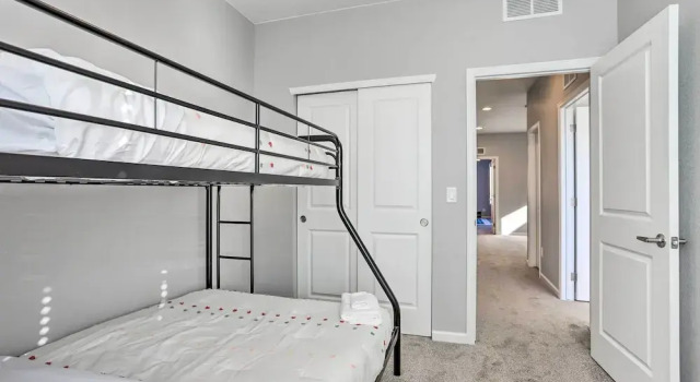 Cozy Abode w/ Patio ~ 7 Mi to Dtwn Denver, Reserva ahora Apartamento Commerce City Colorado