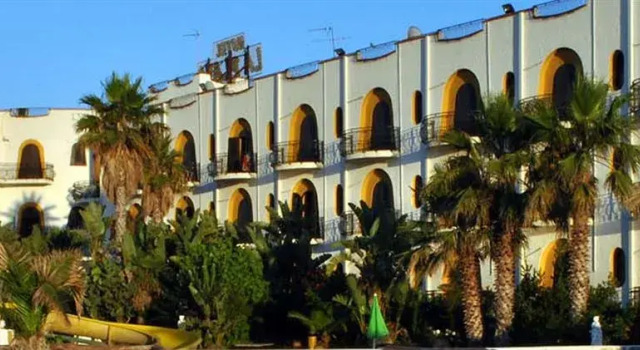 Hotel Club La Playa, Book Hotel Hotels in Patti with Parking, Parking