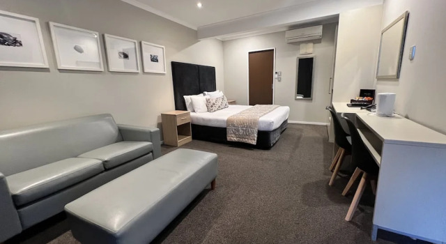 Студия Premier c 1 комнатой Marineland Beachfront Accommodation