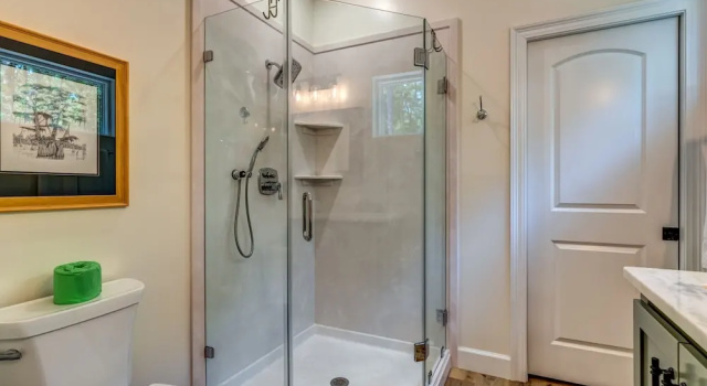 Коттедж с 4 комнатами At Last - 1011 Marquette Pl 4 Bedroom Home by RedAwning