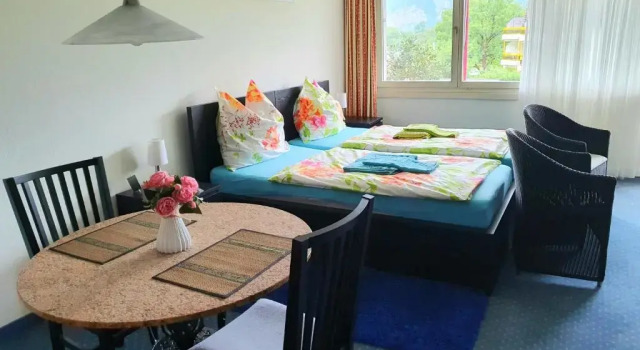 priv. Apartment bei Swiss Holiday Park, Забронировать Апартаменты/квартира Отели Люцерна с бассейном, Бассейн