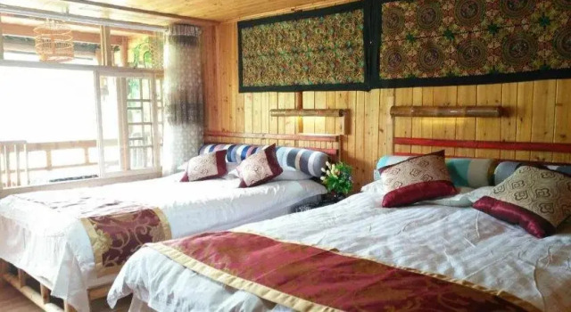 Dong Village Hotel, Varaa Hotelli Hotellit Guangdong aamiaisella, Aamiainen