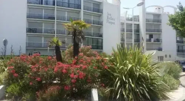 Apartment Les Belles Plages II La Grande Motte, Book Apartment Hotels in Camargue with a Pool, Swimming Pool