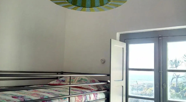 Кровать в общем номере Fonte da Telha Beach Hostel