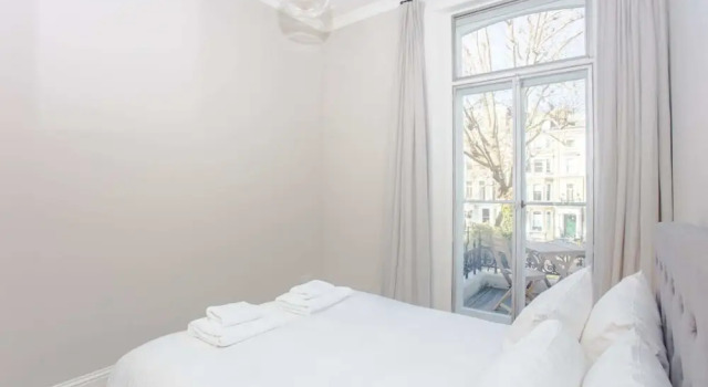 Modern & Spacious 1 Bedroom Apartment in London, Забронировать Апартаменты/квартира Апартаменты Лондона, рядом с St George's Campden Hill, Апартаменты/квартира