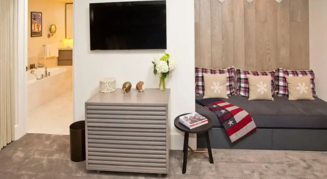 Luxurious Chalet w/ Private Elevator by RedAwning