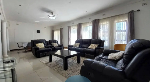 Коттедж Comfortable and Luxurious Stay