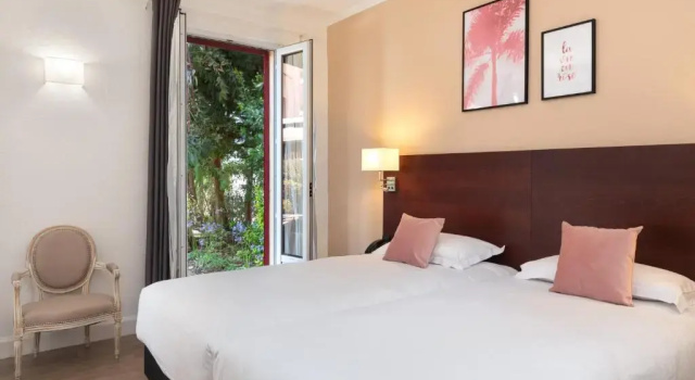 Трёхместный номер Deluxe Best Western Hôtel des Orangers Cannes