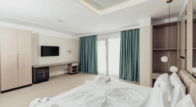 Полулюкс Delight Hotel & SPA