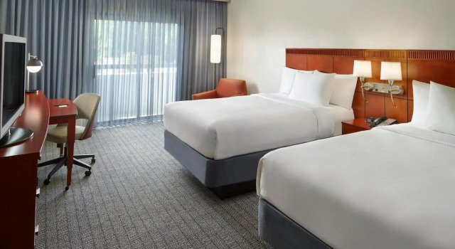Courtyard Atlanta Executive Park/Emory, Book Hotel Hoteller i Clarkston med pool, Swimmingpool