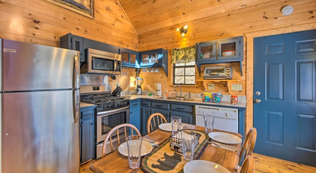 Коттедж Creekside Cabin in the Blue Ridge Mountains!