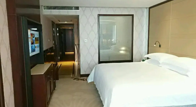Люкс HengNa International Hotel
