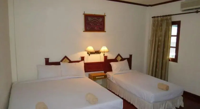 Villa Muang Swa & Night Club, Забронировать Вилла Виллы Луангпхабанг, рядом с Dara Market, Вилла