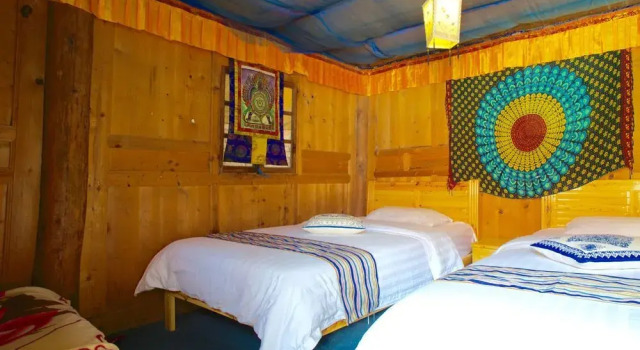 Ando Tibetan Inn, Prenota Hotel Hotel a Ngawa con parcheggio, Parcheggio