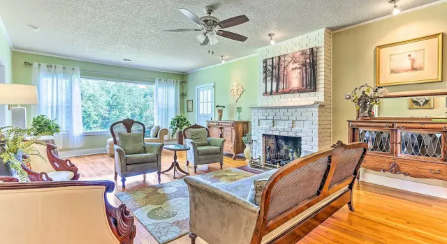 Коттедж с 3 комнатами Charming Home: 2 Mi to Dtwn Defuniak Springs!