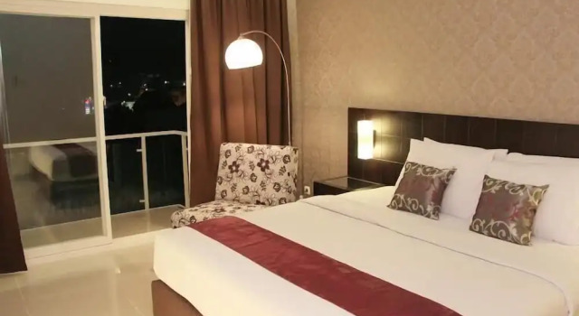 Grand pokoj Sisingamangaraja Guest House Semarang