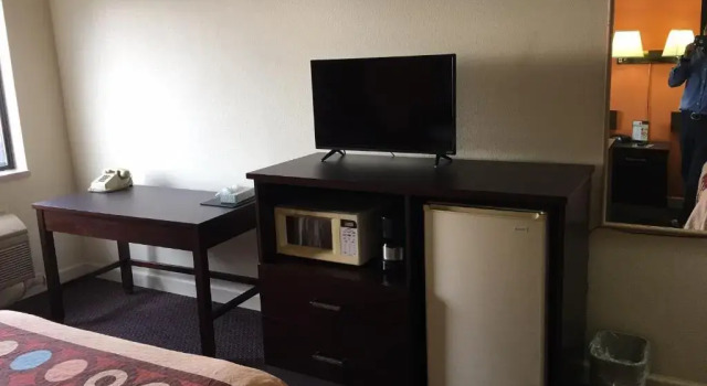 Номер Standard Super 8 by Wyndham Morris