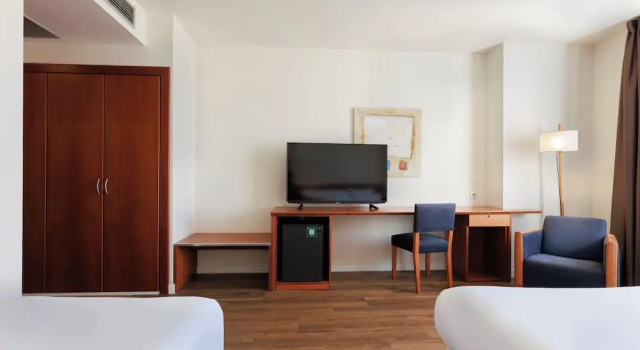 Трёхместный номер Standard Sercotel Arrahona Sabadell