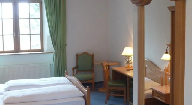 Rosenthaler Hof Hotel, Забронировать Отель Керценхайм Pfalz