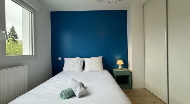 Holiday Home in Le Mans Near 24H Circuit, Забронировать Дом для отпуска Коттеджи Ле-Ман, рядом с Musee Vert, Коттедж