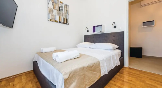 Beautiful Home in Dubrava With Wifi and 6 Bedrooms, Забронировать Отель Дубрава Krka National Park