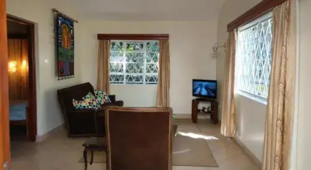 Mae Day Guest House 2, Prenota Affittacamere Hotel a Nairobi con parcheggio, Parcheggio