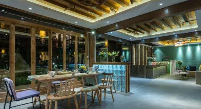 Nahulan Inn