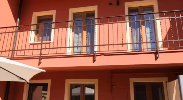 B&B Casa V-Ale, Забронировать Отель «постель и завтрак» Отели Колленьо с завтраком, рядом с Fermi, Завтраки