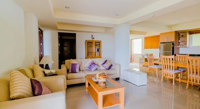 Семейный люкс с 3 комнатами с видом на сад Sea View Hua Hin Condos