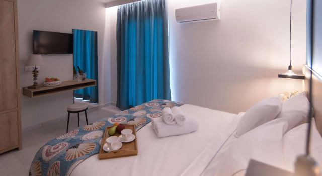 Mythic Summer Hotel