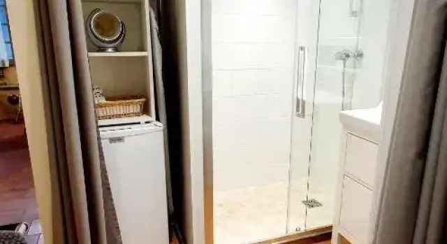 Appartement Dans Hotel De Flaux, Book Hotel Flaux Gard