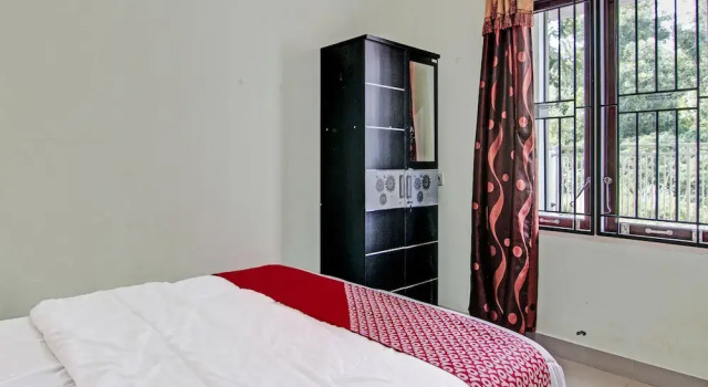 OYO 91642 Fhazel Residence Syariah, Rezervovat Hotel Hotely v Pekanbaru s parkováním, Parkování