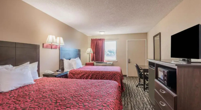 Четырёхместный номер Standard Days Inn by Wyndham San Marcos