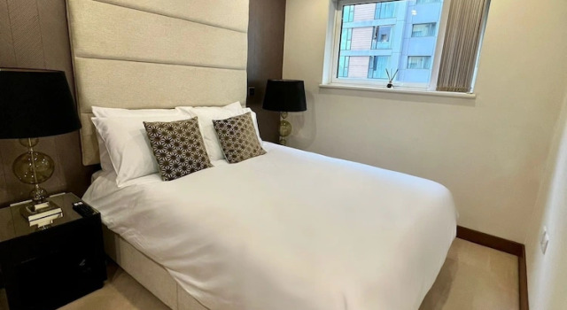 Londwell - Luxury Chelsea Apartment With Balcony