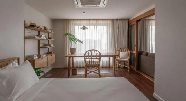 Студия The Earth Hotel